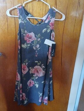 BCX Gray Floral Sleeveless Swing Dress with Pink Roses and Green Leaves